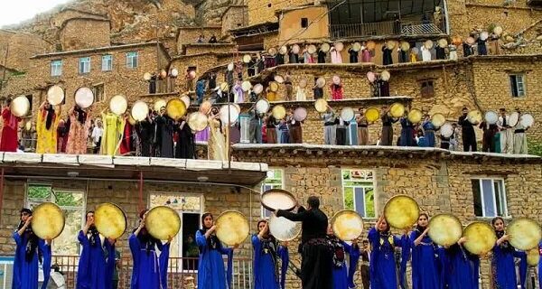 طنین عرفان در بهشت پلکانی