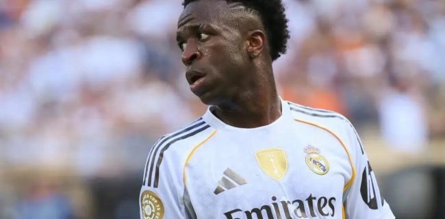 عکس| وینیسیوس به قولش وفا نکرد! عکس| وینیسیوس به قولش وفا نکرد!