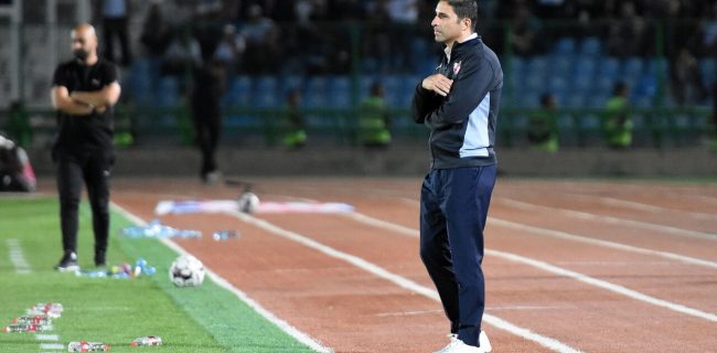 هوادار متمول پرسپولیس به دنبال سرمربی تیمملی! هوادار متمول پرسپولیس به دنبال سرمربی تیمملی!