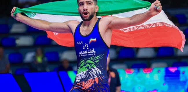 کشتی گیرهای مان مدال می آورند و با اشک از مردم عذرخواهی می کنند؛ فوتبالیست ها کیسه گل می شوند و با وقاحت طلبکار هستند