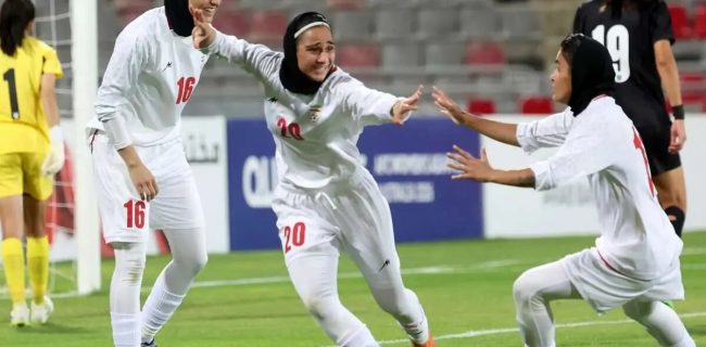 زنها در فوتسال گل می زنند، پاداشش را مردها می گیرند/ گل مردانه 4برابر گل زنانه می ارزد زنها در فوتسال گل می زنند، پاداشش را مردها می گیرند/ گل مردانه ۴برابر گل زنانه می ارزد