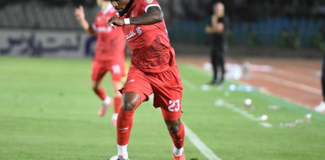 ستاره دانه درشت در لیست خروج پرسپولیس/ معادله جنجالی نیم فصل؛ یا هاشمیان می ماند یا بیفوما!