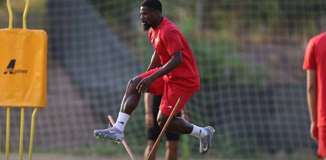 عکس| شمارش معکوس برای رونمایی از معروف‌ترین ستاره پرسپولیس