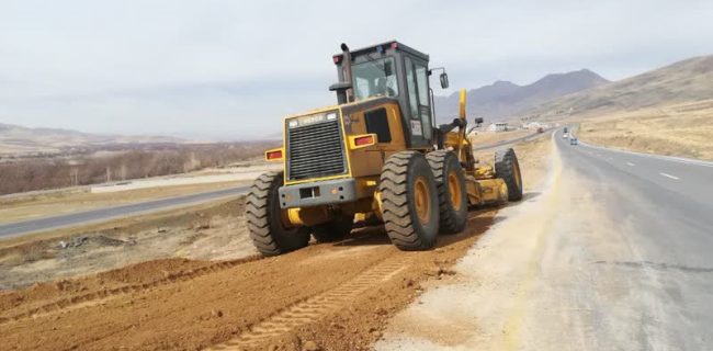 اجرای ۱۱۵ کیلومتر شانه‌سازی و ۱۷۵ کیلومتر خط‌کشی در راه‌های شهرستان تویسرکان