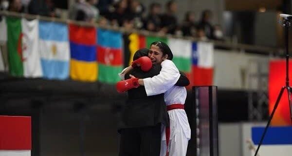 نهال زکی‌زاده، کاراته‌کای کهگیلویه‌وبویراحمدی، مدال طلای المپیک ناشنوایان ۲۰۲۵ توکیو را به گردن آویخت