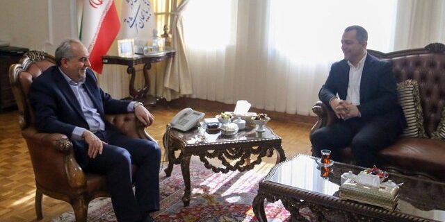 استاندار آذربایجان شرقی: جوانان استان، سرمایهای ارزشمند برای توسعه ملی هستند استاندار آذربایجان شرقی: جوانان استان، سرمایهای ارزشمند برای توسعه ملی هستند