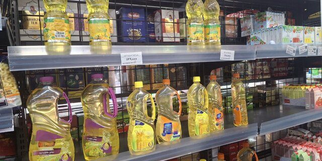 قفسه‌های خالی از روغن خوراکی در فروشگاه‌ها