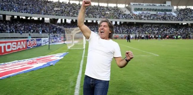 ساپینتو پس از تساوی در دربی: رسیدن منیر الحدادی یک معجزه بود/ صدرنشینی استقلال جای نگرانی ندارد