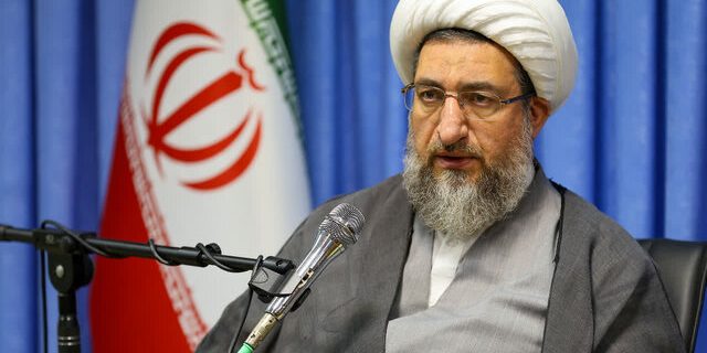 امام جمعه تبریز: مسئولانی می‌توانند با مردم روراست باشند که دلشان با جامعه صاف باشد