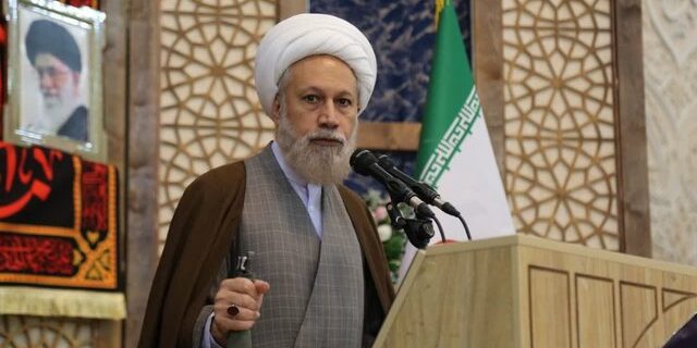 امام جمعه شیراز: نان مردم با سرمایه‌گذاری در تولید فراهم می‌شود، نه صدقه؛ تقدیر از سرمایه‌گذاری ۱۲۲ هزار میلیارد تومانی در فارس