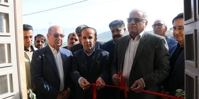 افتتاح ۶۵ پروژه عمرانی کازرون با اعتبار ۶۵۰ میلیارد تومانی در دهه فجر؛ ۱۰۰ واحد نهضت ملی مسکن تحویل شد