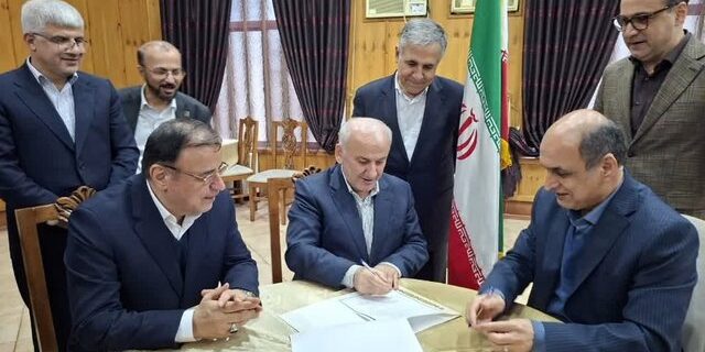 تفاهمنامه تاریخی در شمال؛ تردد آزاد خودروهای پلاک منطقه آزاد گیلان و مازندران محقق شد تفاهمنامه تاریخی در شمال؛ تردد آزاد خودروهای پلاک منطقه آزاد گیلان و مازندران محقق شد