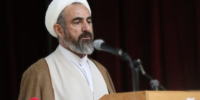 امام جمعه ایلام: دشمن از جنگ نظامی شکست میخورد و به دنبال آسیب زدن از درون است / شهید رضایینژاد نماد خودباوری ایرانی امام جمعه ایلام: دشمن از جنگ نظامی شکست میخورد و به دنبال آسیب زدن از درون است / شهید رضایینژاد نماد خودباوری ایرانی