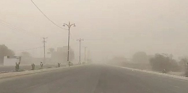 گرد و خاک عراقی تا دوشنبه بیشتر مناطق اصفهان را فرا می گیرد