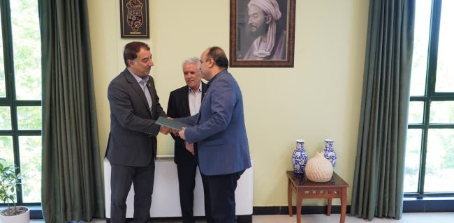 لزوم ورود دانشگاه به چرخه تولید صنایع‌دستی همدان