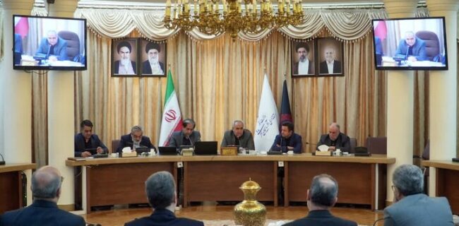 استاندار آذربایجان شرقی: دانشگاه‌ها باید بازوی فکری تصمیم‌سازی کشور شوند