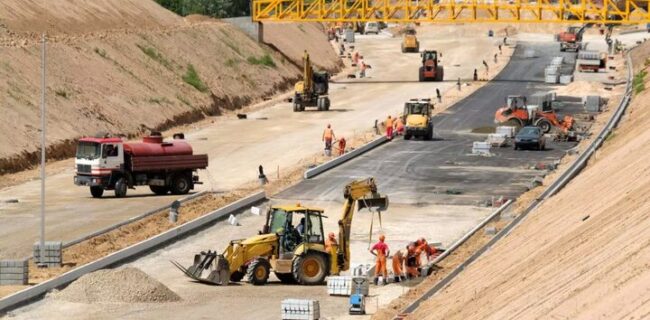 استاندار: محدودیت‌های مالی مانع توقف پروژه‌ها در سیستان و بلوچستان نشده است