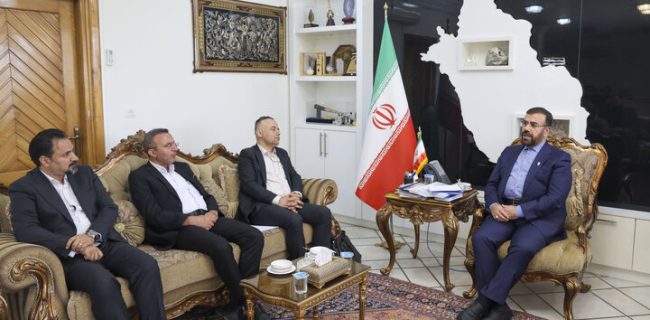 استاندار فارس: حاکمیت قانون باید به یک احساس عمومی در جامعه تبدیل شود استاندار فارس: حاکمیت قانون باید به یک احساس عمومی در جامعه تبدیل شود