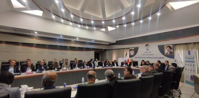 استاندار کردستان: مجوز نهایی بندر خشک سنندج در آستانه صدور است استاندار کردستان: مجوز نهایی بندر خشک سنندج در آستانه صدور است