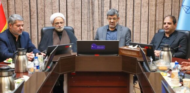 رئیس کل دادگستری یزد: قانون، نباید مانعی برای خدمت به مردم باشد