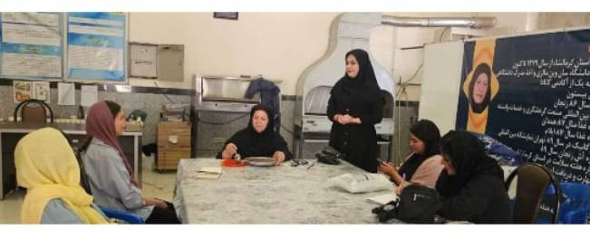 دوره آموزشی بین المللی آشپزی و تهیه دسر برگزار شد دوره آموزشی بین المللی آشپزی و تهیه دسر برگزار شد