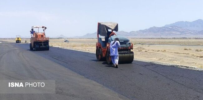 آغاز عملیات آسفالت ۲۶ کیلومتر بزرگراه در شمال سیستان وبلوچستان