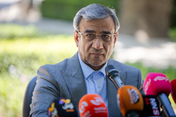 استاندار خراسان رضوی: شورای مشورتی بانوان فعال اقتصادی در استانداری تشکیل میشود استاندار خراسان رضوی: شورای مشورتی بانوان فعال اقتصادی در استانداری تشکیل میشود