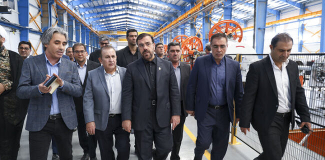 استاندار فارس: برای حل مشکلات واحدهای تولیدی با رویکرد قرارگاهی اقدام می‌کنیم