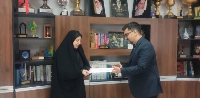 تفاهمنامه همکاری استانداری قزوین و دانشگاه علمیکاربردی برای توانمندسازی بانوان تفاهمنامه همکاری استانداری قزوین و دانشگاه علمیکاربردی برای توانمندسازی بانوان