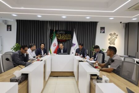 تعیین تکلیف قراردادهای راکد و غیرفعال مستقر در شهرکها و نواحی صنعتی استان همدان در جلسه کارگروه فسخ قراردادهای راکد غیرفعال تعیین تکلیف قراردادهای راکد و غیرفعال مستقر در شهرکها و نواحی صنعتی استان همدان در جلسه کارگروه فسخ قراردادهای راکد غیرفعال