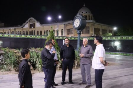 فضاسازی میدان امام(ره) همدان به مناسبت آیین باشکوه تشییع رهبر شهید فضاسازی میدان امام(ره) همدان به مناسبت آیین باشکوه تشییع رهبر شهید