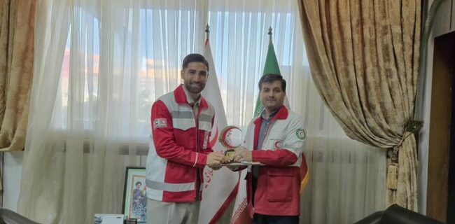 علیرضا جهانبخش به جمع امدادگران داوطلب هلال احمر گیلان پیوست علیرضا جهانبخش به جمع امدادگران داوطلب هلال احمر گیلان پیوست
